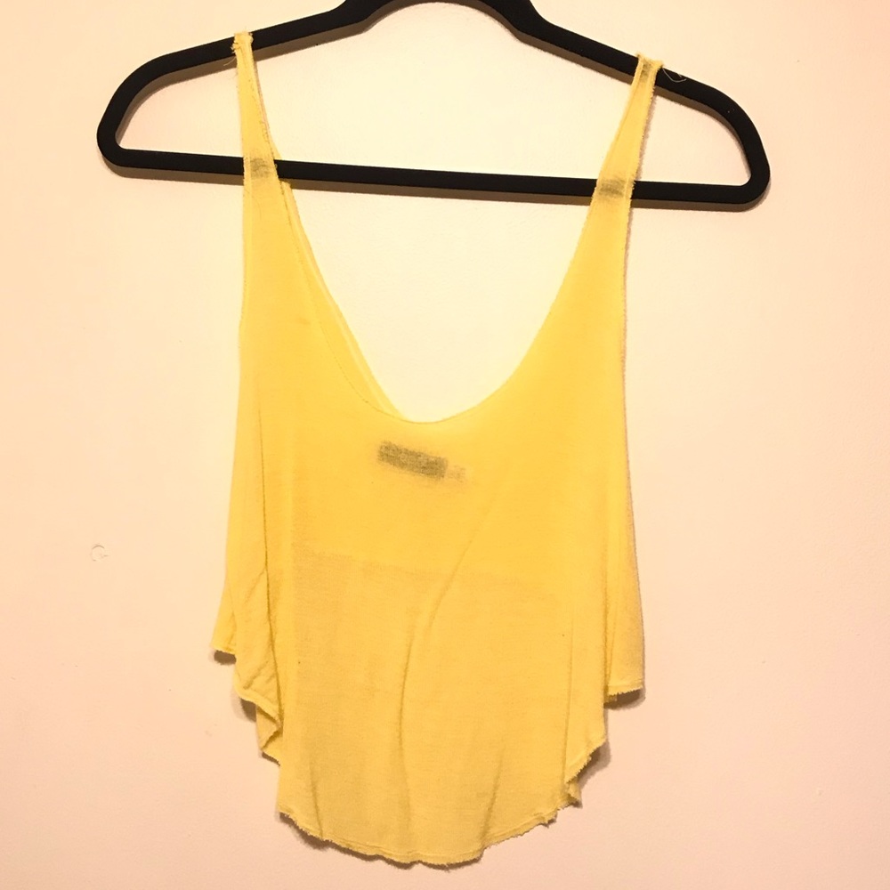 Cropped Flowing Tank With Raised Back